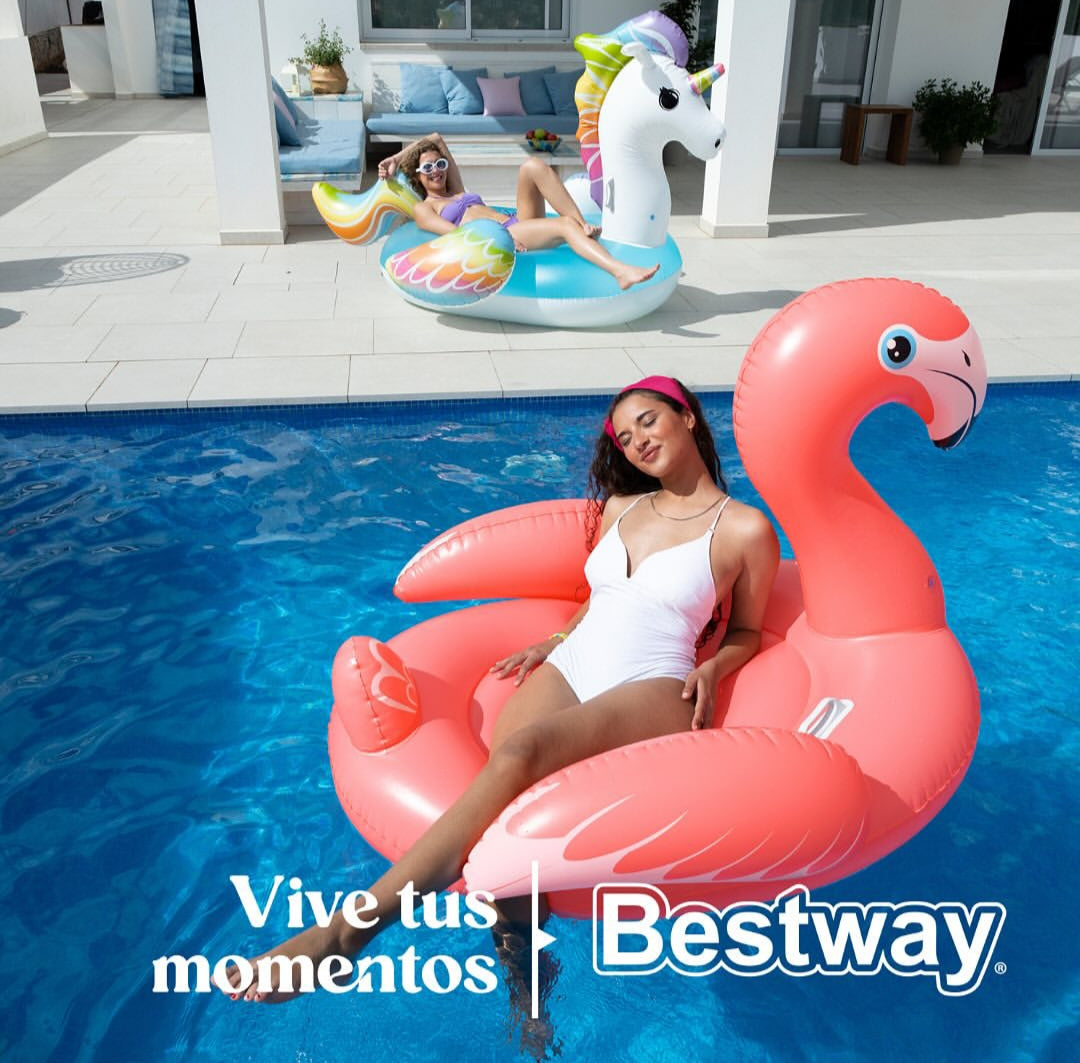 INFLABLES Y FLOTADORES